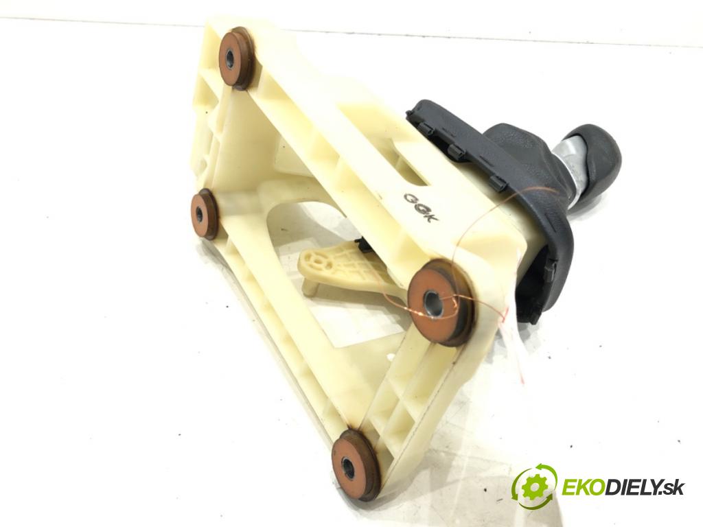 KIA RIO III (UB) 2011 - 2017    1.4 CVVT 80 kW [109 KM] benzyna 2011 - 2017  Kulisa  (Rýchlostné páky / kulisy)