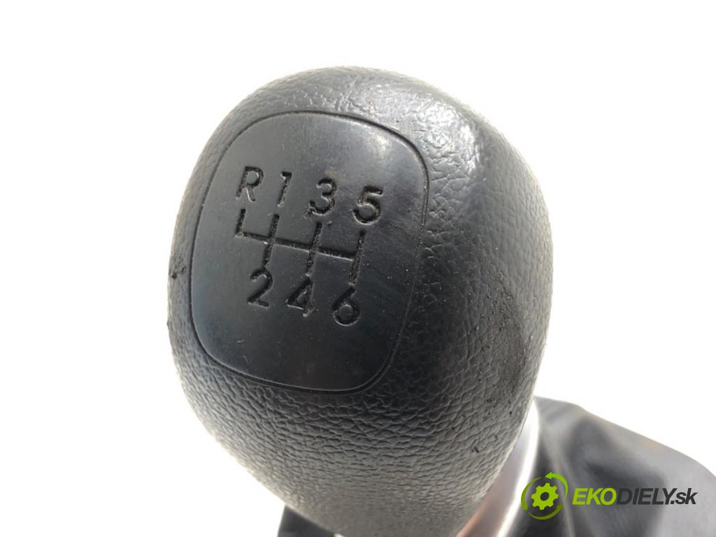 KIA RIO III (UB) 2011 - 2017    1.4 CVVT 80 kW [109 KM] benzyna 2011 - 2017  Kulisa  (Rýchlostné páky / kulisy)