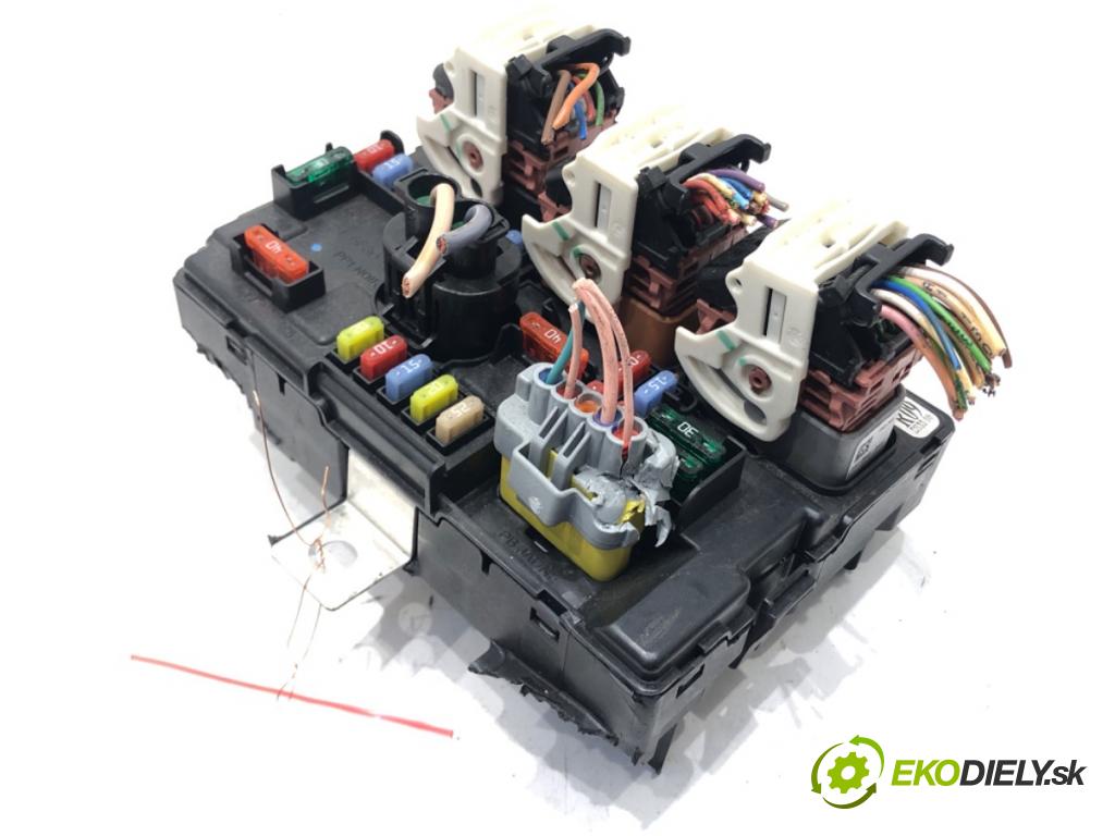 PEUGEOT 207 (WA_, WC_) 2006 - 2015    1.4 54 kW [73 KM] benzyna 2006 - 2013  Modul BSM 9667199780 (Ostatné)