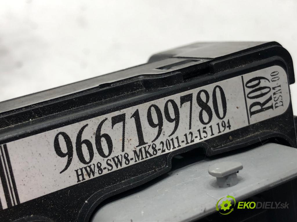 PEUGEOT 207 (WA_, WC_) 2006 - 2015    1.4 54 kW [73 KM] benzyna 2006 - 2013  Modul BSM 9667199780 (Ostatné)