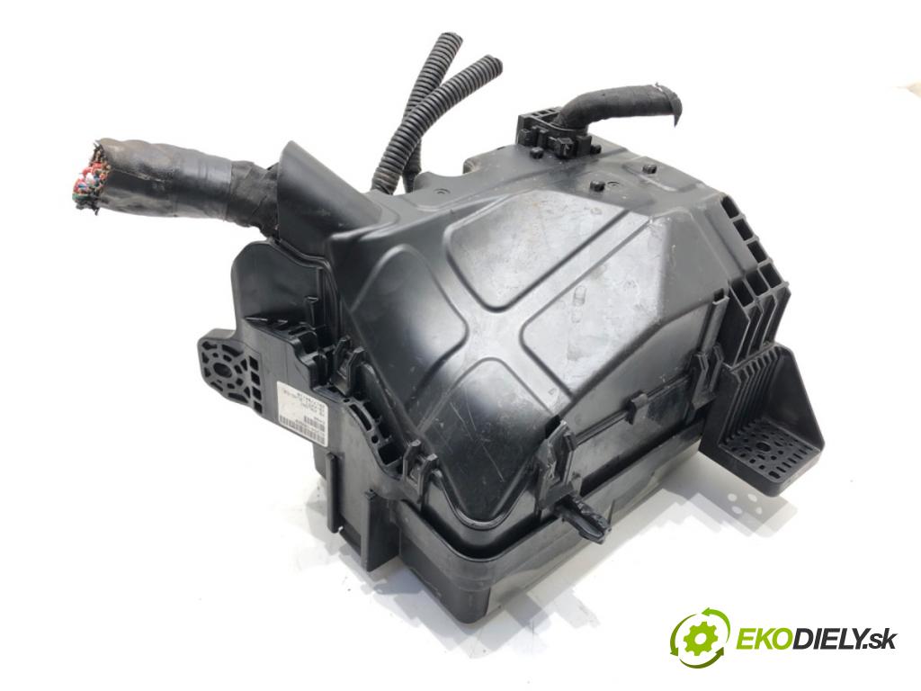 KIA RIO IV (YB, SC, FB) 2017 - 2022    1.25 LPG 60 kW [82 KM] Benzyna / gaz samochodowy (LPG) 2020 - 2022  skříňka poistková 91254-H8980 (Pojistkové skříňky)