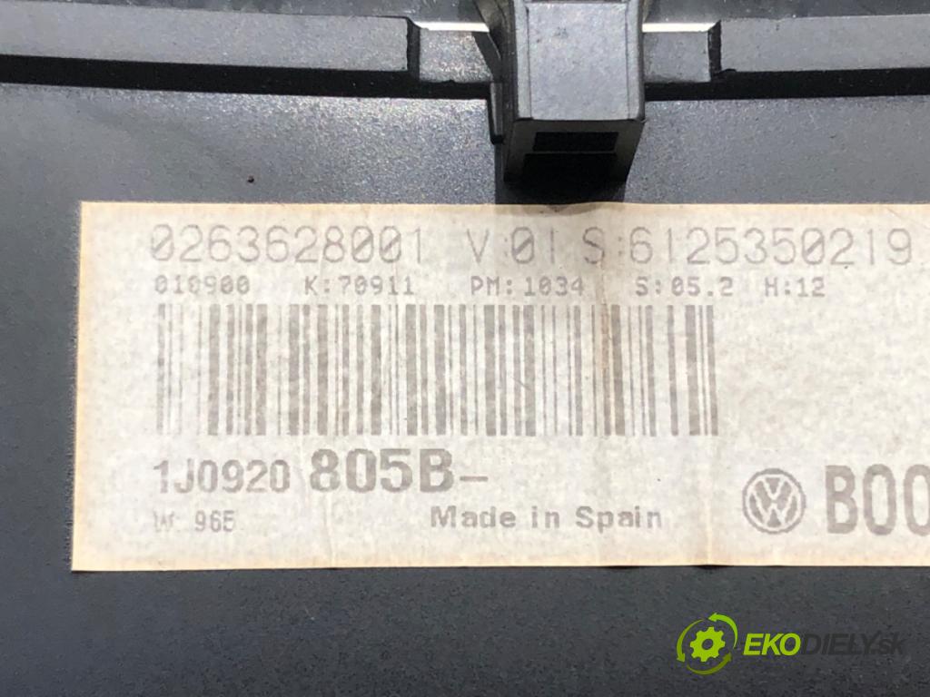 VW GOLF IV (1J1) 1997 - 2008    1.6 16V 77 kW [105 KM] benzyna 2000 - 2005  Prístrojovka 1J0920805B (Prístrojové dosky, displeje)