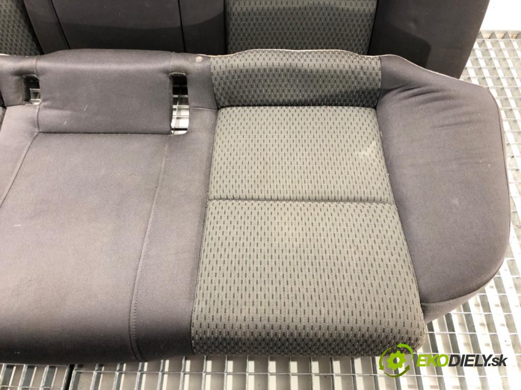 AUDI A6 C6 (4F2) 2004 - 2011    2.0 TDI 103 kW [140 KM] olej napędowy 2004 - 2008  Sedadlo druhý rad
