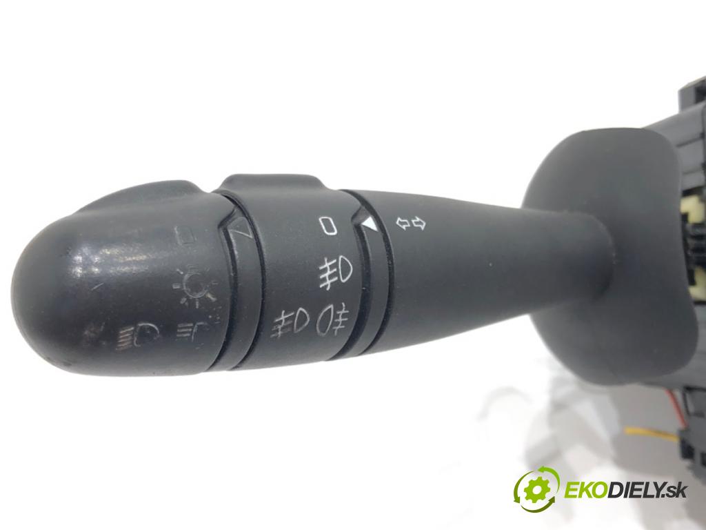 RENAULT LAGUNA II (BG0/1_) 2001 - 2007    1.8 16V (BG0B, BG0C, BG0J, BG0M, BG0V) 89 kW [121 KM] benzyna 2001 - 2005  Prepínač kombinovaný  (Prepínače, spínače, tlačidlá a ovládače kúrenia)
