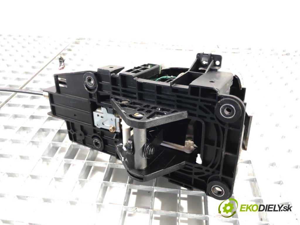 NISSAN ALTIMA (L31) 2001 - 2007    2.5 131 kW [178 KM] benzyna 2001 - 2006  Kulisa  (Rýchlostné páky / kulisy)