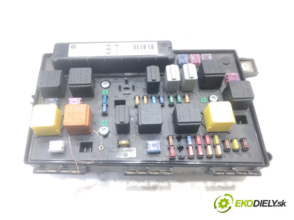 OPEL ASTRA H liftback 2004 66 kW 1.4 (L48) 1364 Modul BSI 13145041 (Poistková skrinka)