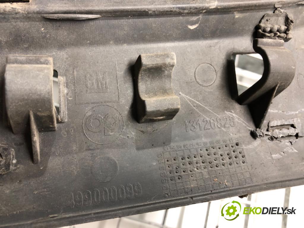 OPEL CORSA C (X01) 2000 - 2009    1.0 (F08, F68) 43 kW [58 KM] benzyna 2000 - 2003  mřížka maska  (Mřížky (masky) chladičů)