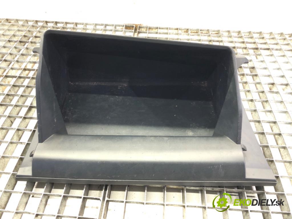 TOYOTA COROLLA liftback (_E21_) 2018 - 2022    1.8 Hybrid (ZWE211) 72 kW [98 KM] Hybryda silnik benzynowy / elektryczny 2018 - 2022  Priehradka, kastlík spolujazdca  (Priehradky, kastlíky)