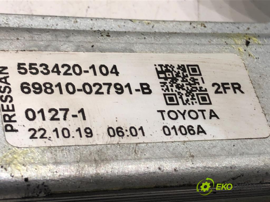 TOYOTA COROLLA liftback (_E21_) 2018 - 2022    1.8 Hybrid (ZWE211) 72 kW [98 KM] Hybryda silnik benzynowy / elektryczny 2018 - 2022  Mechanizmus okna pravy predný 69810-02791