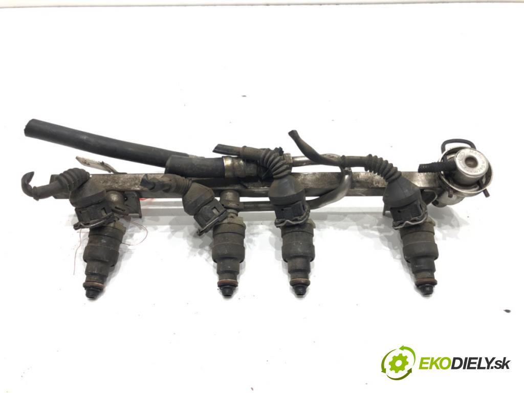 AUDI A4 B5 (8D2) 1994 - 2001    1.6 74 kW [100 KM] benzyna 1994 - 2000  Lišta vstrekovacia 0280160516 (Vstrekovacie lišty)