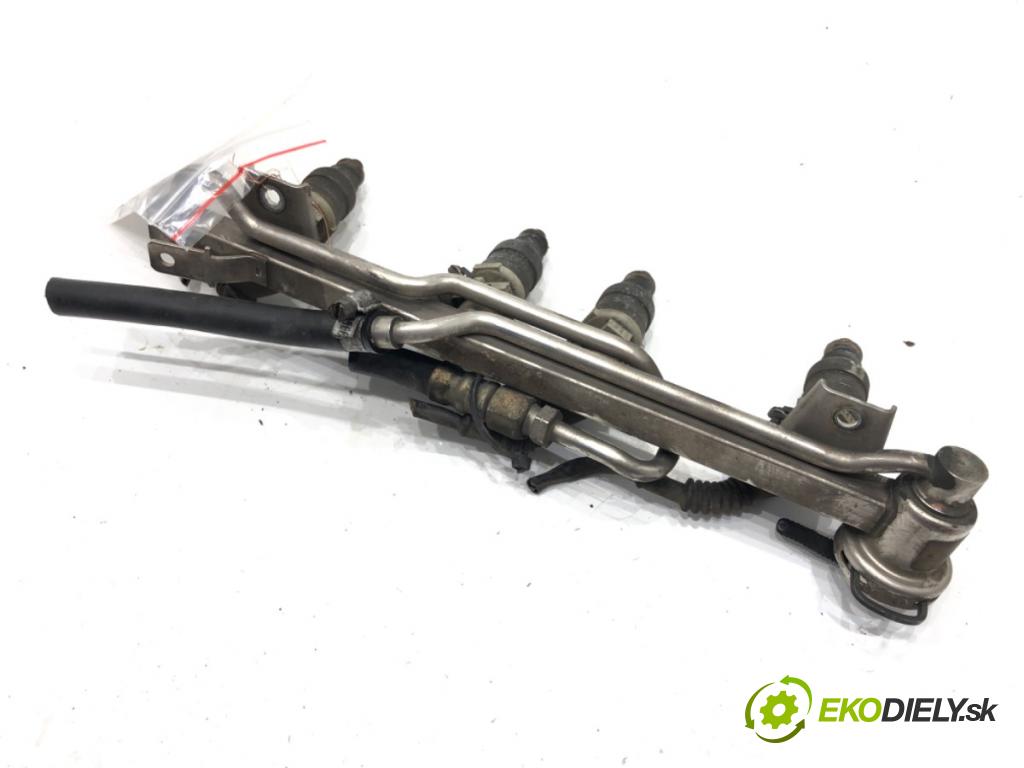 AUDI A4 B5 (8D2) 1994 - 2001    1.6 74 kW [100 KM] benzyna 1994 - 2000  Lišta vstrekovacia 0280160516 (Vstrekovacie lišty)