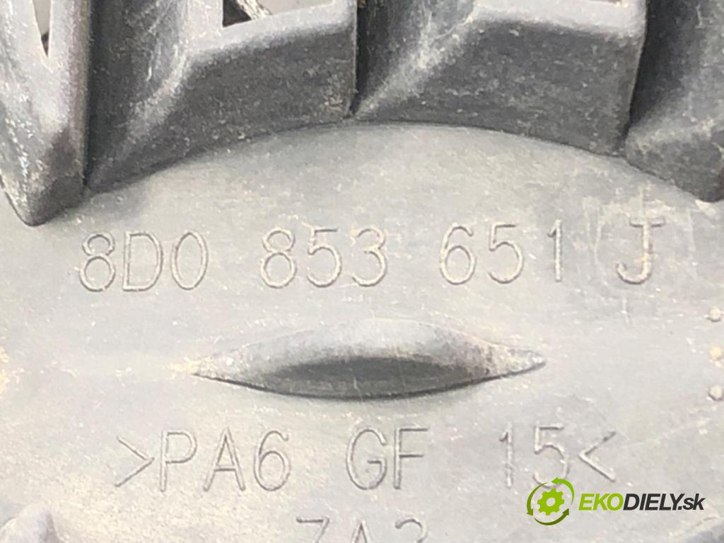 AUDI A4 B5 (8D2) 1994 - 2001    1.6 74 kW [100 KM] benzyna 1994 - 2000  mřížka maska 8D0853651J (Mřížky (masky) chladičů)