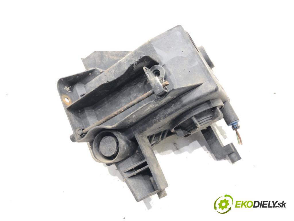 OPEL ASTRA H Kombi (A04) 2004 - 2014    1.7 CDTI (L35) 74 kW [101 KM] olej napędowy 2004 - 2010  hmlové svetlo, hmlovka pravý přední část 30139243