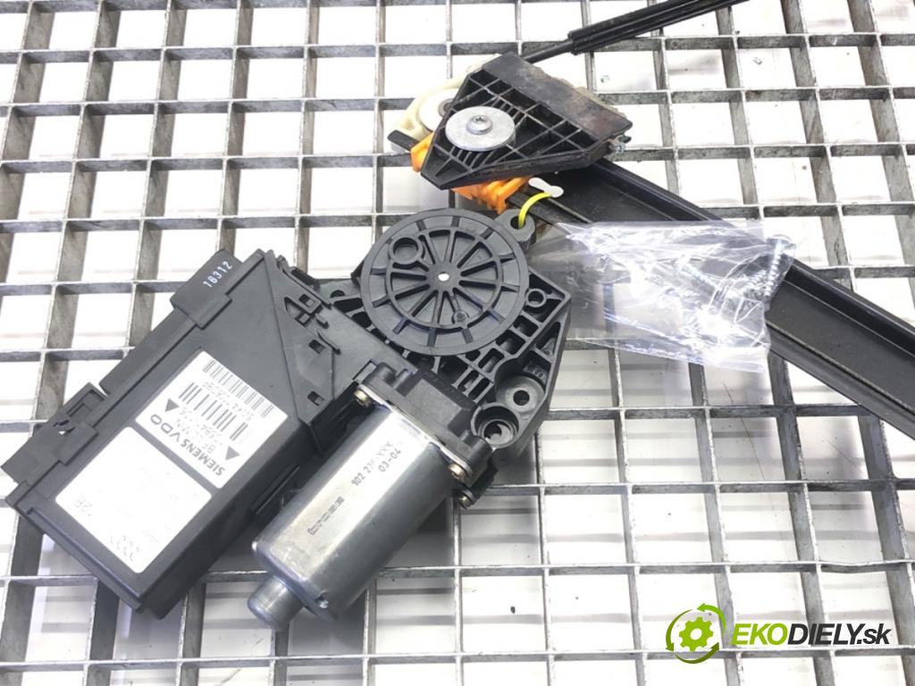 AUDI A4 B6 (8E2) 2000 - 2005    1.9 TDI 74 kW [101 KM] olej napędowy 2001 - 2004  mechanismus okna pravý přední část 8E1959802B