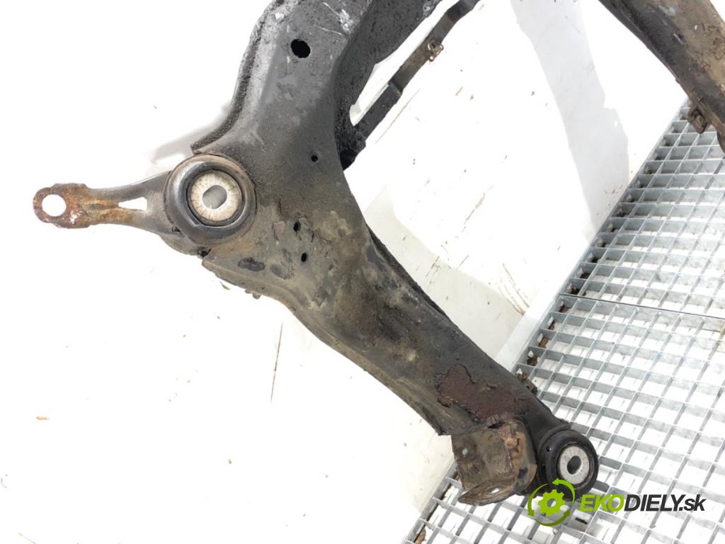 AUDI A4 B6 (8E2) 2000 - 2005    1.9 TDI 74 kW [101 KM] olej napędowy 2001 - 2004  výztuha pod motor  (Výztuhy přední)