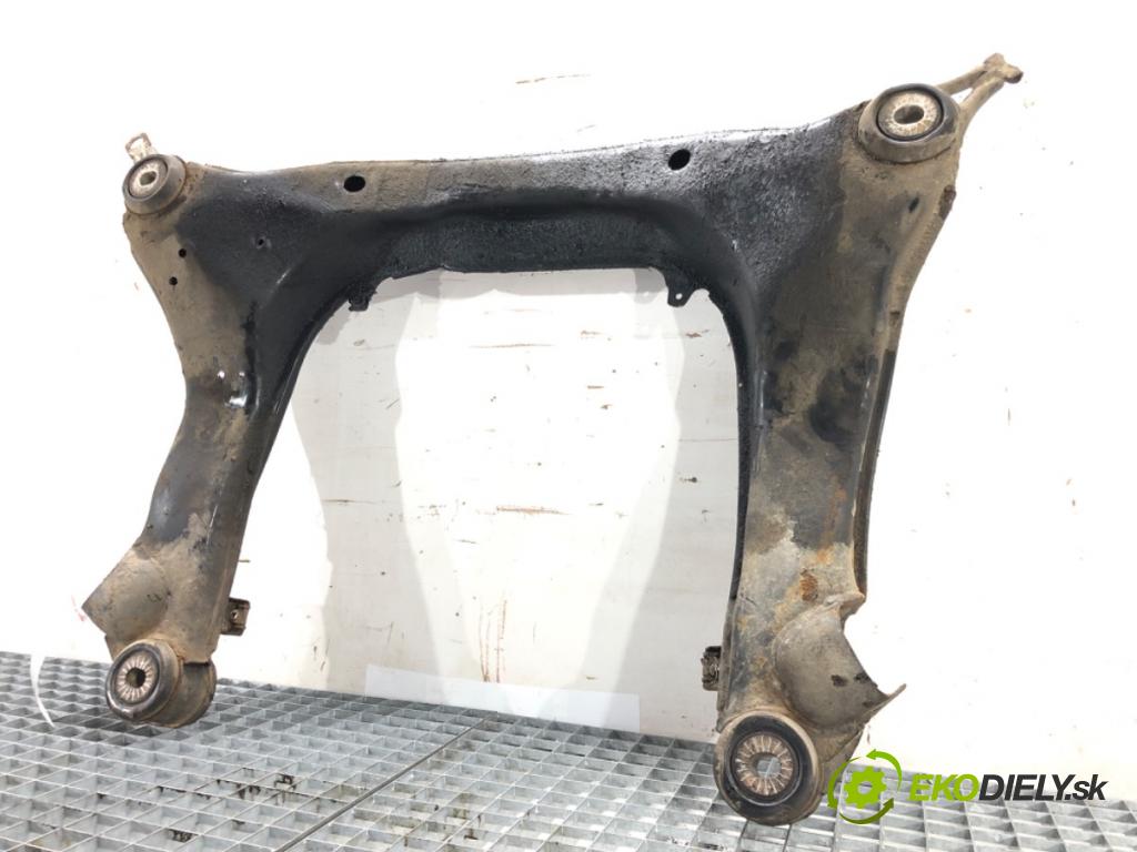 AUDI A4 B6 (8E2) 2000 - 2005    1.9 TDI 96 kW [130 KM] olej napędowy 2000 - 2004  výztuha pod motor  (Výztuhy přední)