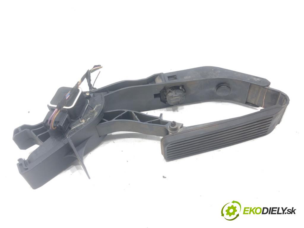 MERCEDES-BENZ KLASA C (W203) 2000 - 2007    C 180 (203.035) 95 kW [129 KM] benzyna 2000 - 2002  Potenciometer plynu 2113010001 (Pedále)