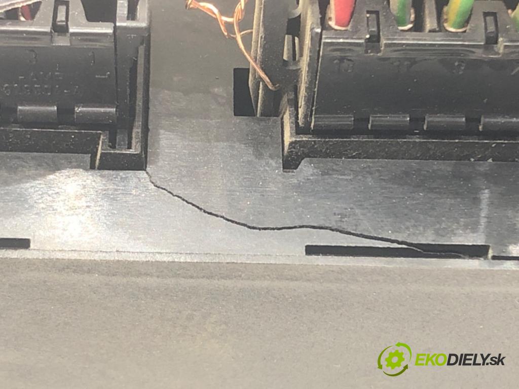 MERCEDES-BENZ KLASA C (W203) 2000 - 2007    C 180 (203.035) 95 kW [129 KM] benzyna 2000 - 2002  Modul ťažného oka 321132 10R-022251 (Ostatné)