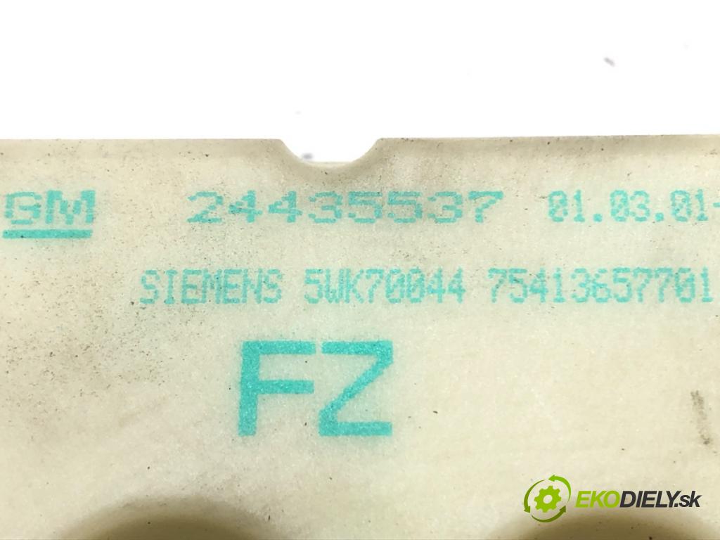OPEL ZAFIRA A nadwozie wielkoprzestrzenne (MPV) (T98) 1999 - 2005    2.0 DTI 16V (F75) 74 kW [101 KM] olej napędowy 2000 - 2005  Dislpej 24435537 (Prístrojové dosky, displeje)