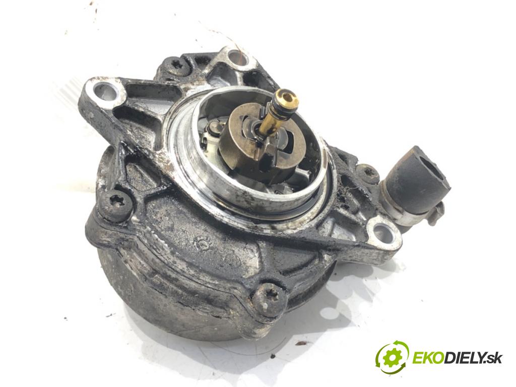 VW PASSAT B5.5 (3B3) 2000 - 2005    2.5 TDI 110 kW [150 KM] olej napędowy 2000 - 2005  pumpa vakuová 72218501