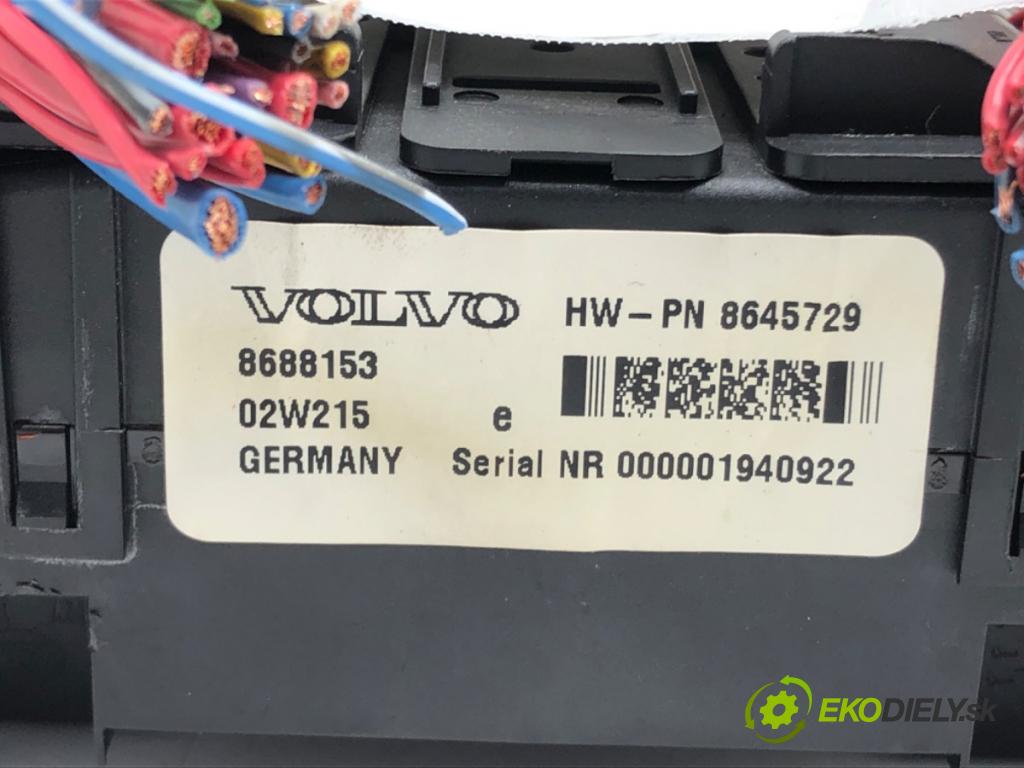 VOLVO S60 I (384) 2000 - 2010    2.4 D5 120 kW [163 KM] olej napędowy 2001 - 2010  Skrinka poistková 8688153 (Poistkové skrinky)