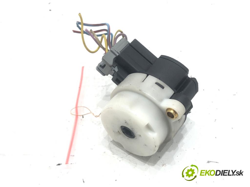 VOLVO S60 I (384) 2000 - 2010    2.4 D5 120 kW [163 KM] olej napędowy 2001 - 2010  Kocka, vložka spínacej skrinky 8645228 (Spínacie skrinky a kľúče)