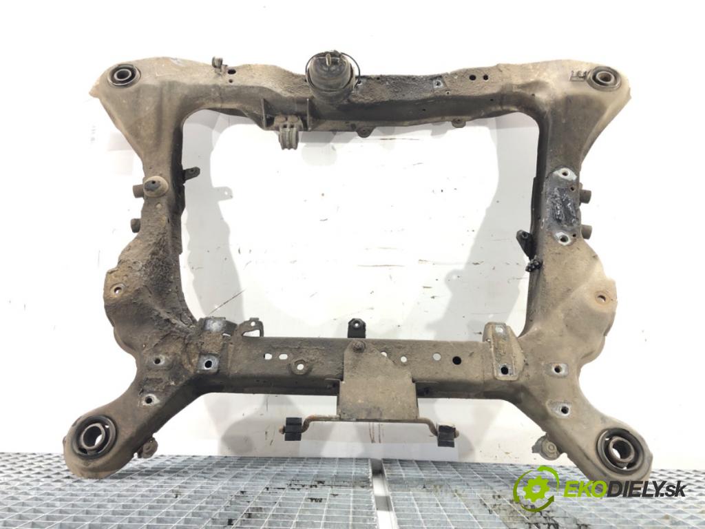 VOLVO S60 I (384) 2000 - 2010    2.4 D5 120 kW [163 KM] olej napędowy 2001 - 2010  výztuha pod motor  (Výztuhy přední)