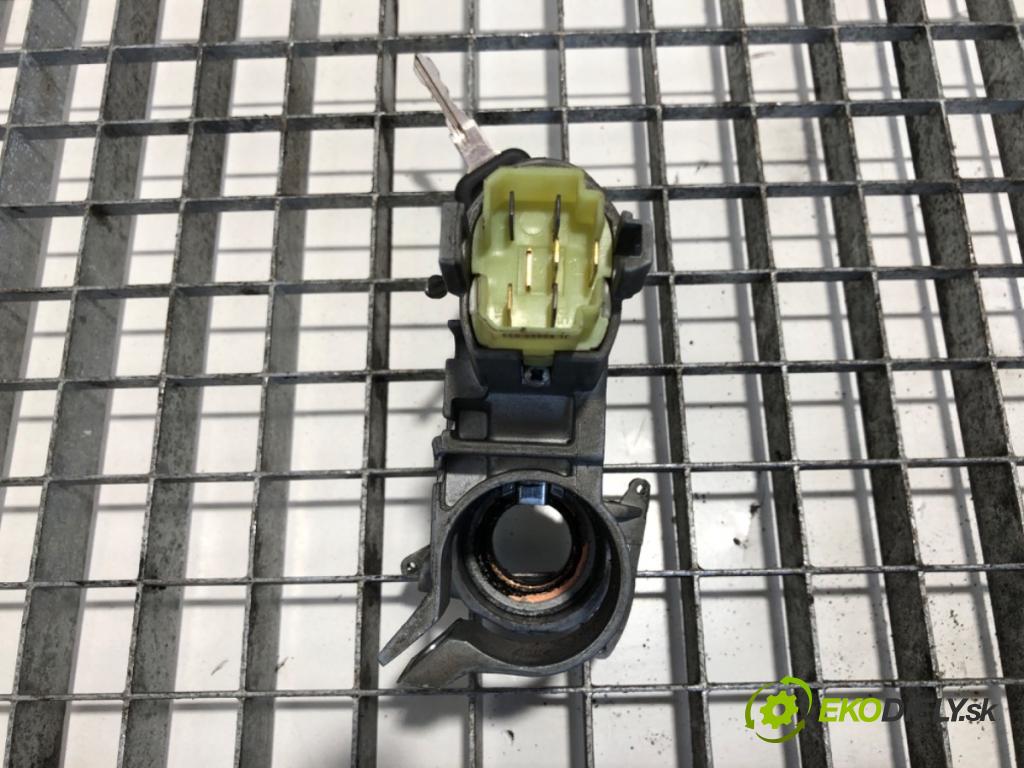 VW TRANSPORTER IV Autobus (70B, 70C, 7DB, 7DK, 70J, 70K, 7DC, 7 1990 - 2004    1.9 D 45 kW [61 KM] olej napędowy 1990 - 1995  spinačka  (Spínacie skrinky a kľúče)