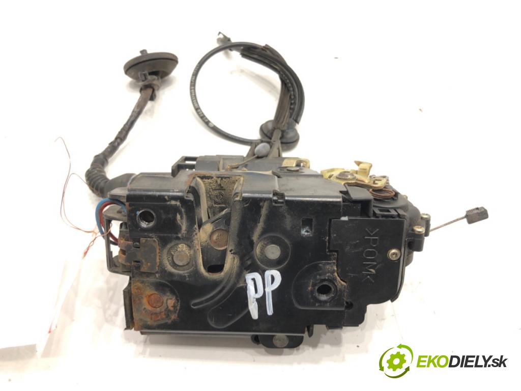 VW PASSAT B5.5 (3B3) 2000 - 2005    2.5 TDI 110 kW [150 KM] olej napędowy 2000 - 2005  zámok dveře pravý přední část 