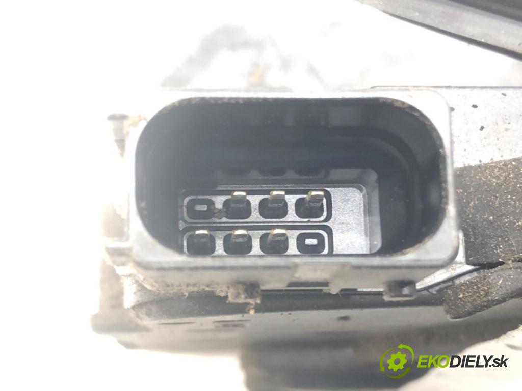 FIAT GRANDE PUNTO (199_) 2005 - 2022    1.4 16V (199BXG1B, 199AXG1B) 70 kW [95 KM] benzyna 2005 - 2011  zámok dveře levý přední část 55702897