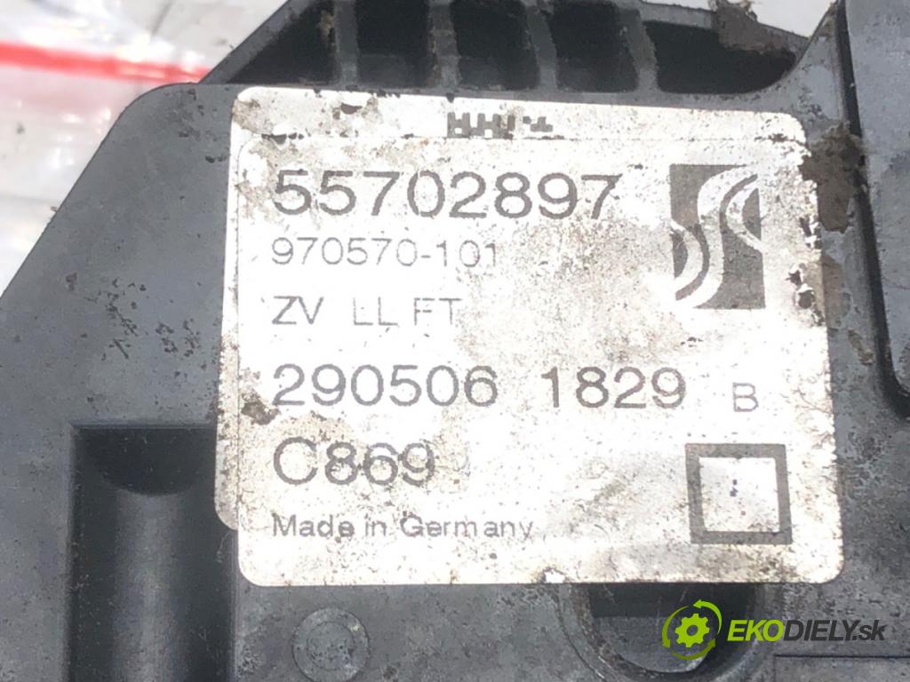 FIAT GRANDE PUNTO (199_) 2005 - 2022    1.4 16V (199BXG1B, 199AXG1B) 70 kW [95 KM] benzyna 2005 - 2011  zámok dveře levý přední část 55702897