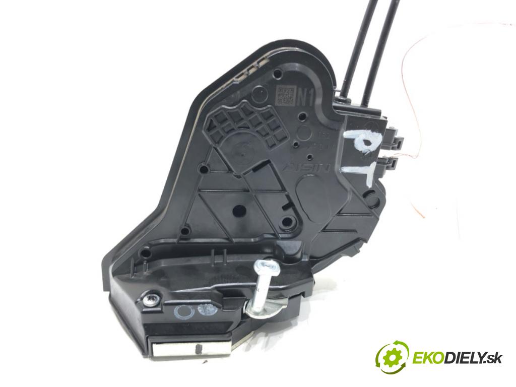 TOYOTA AYGO (_B4_) 2014 - 2022    1.0 VVTi (KGB40) 53 kW [72 KM] benzyna 2018 - 2022  zámok dveře pravý zadní část