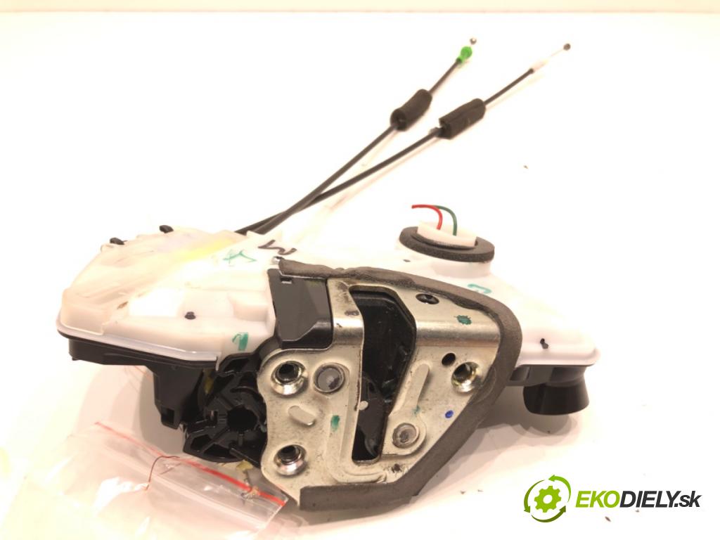 TOYOTA AYGO (_B4_) 2014 - 2022    1.0 VVTi (KGB40) 53 kW [72 KM] benzyna 2018 - 2022  zámok dveře pravý přední část 