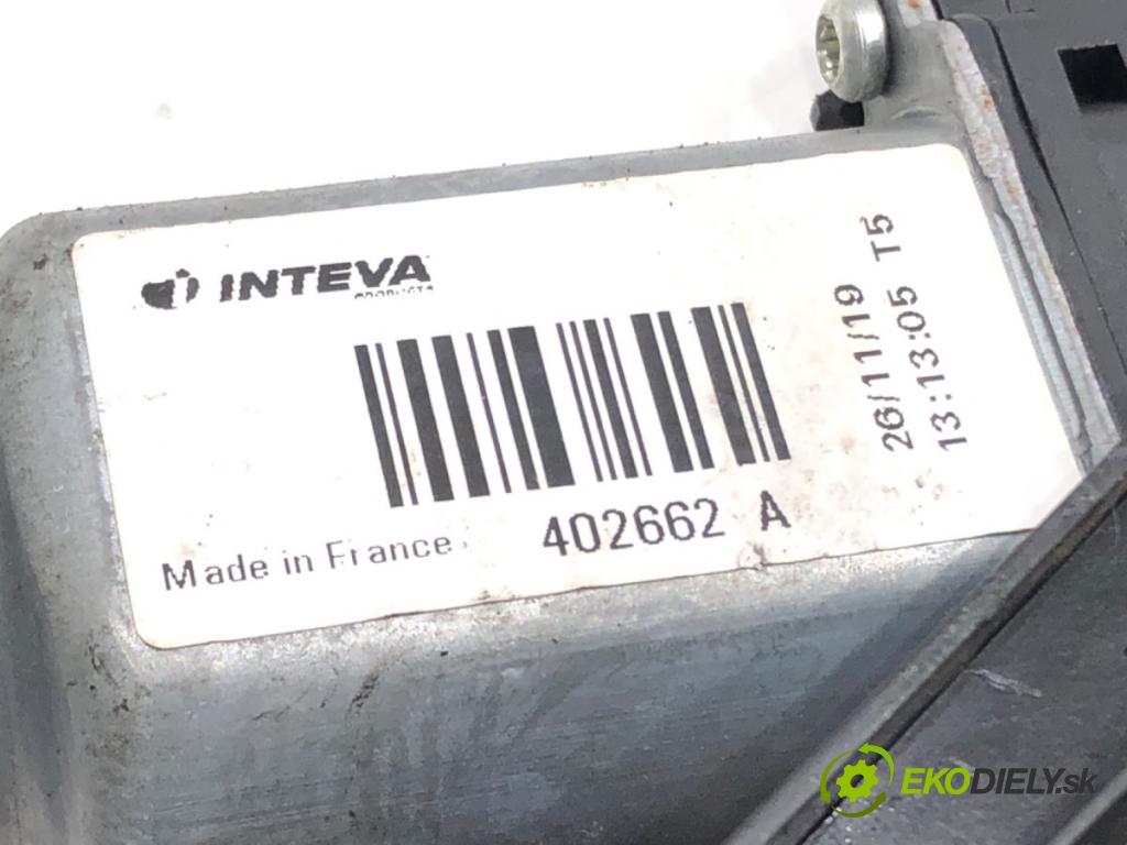 TOYOTA AYGO (_B4_) 2014 - 2022    1.0 VVTi (KGB40) 53 kW [72 KM] benzyna 2018 - 2022  mechanismus okna pravý přední část