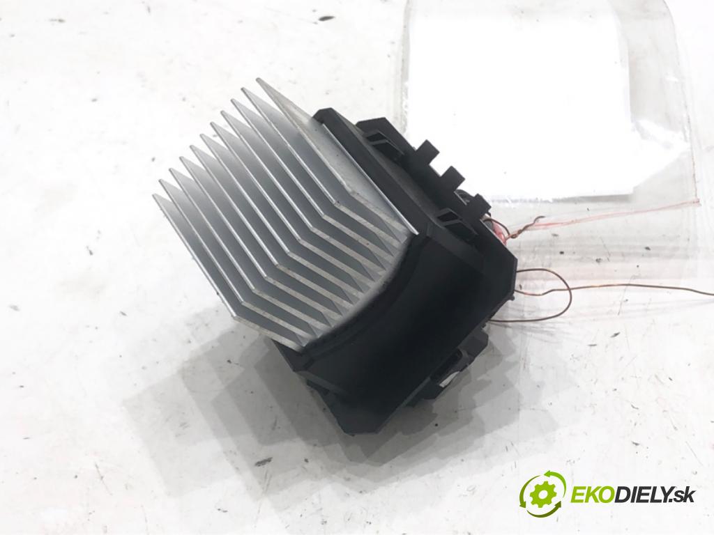 TOYOTA AYGO (_B4_) 2014 - 2022    1.0 VVTi (KGB40) 53 kW [72 KM] benzyna 2018 - 2022  Odpor, rezistor kúrenia vzduchu T1000035N (Odpory (rezistory) kúrenia)