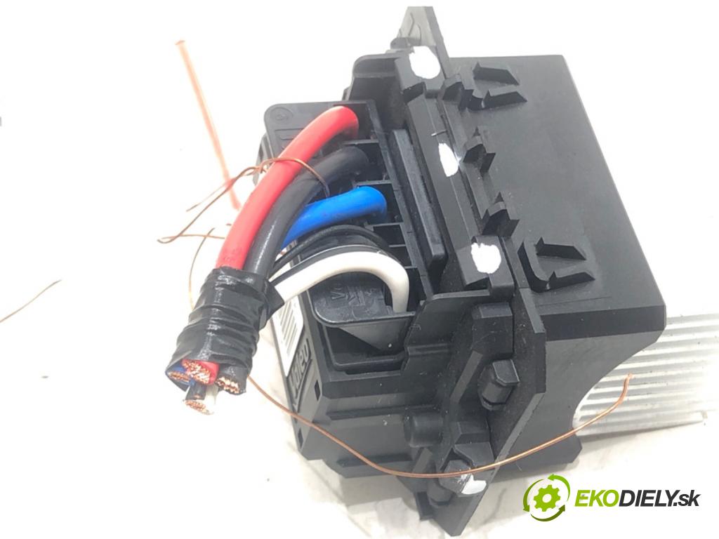 TOYOTA AYGO (_B4_) 2014 - 2022    1.0 VVTi (KGB40) 53 kW [72 KM] benzyna 2018 - 2022  Odpor, rezistor kúrenia vzduchu T1000035N (Odpory (rezistory) kúrenia)