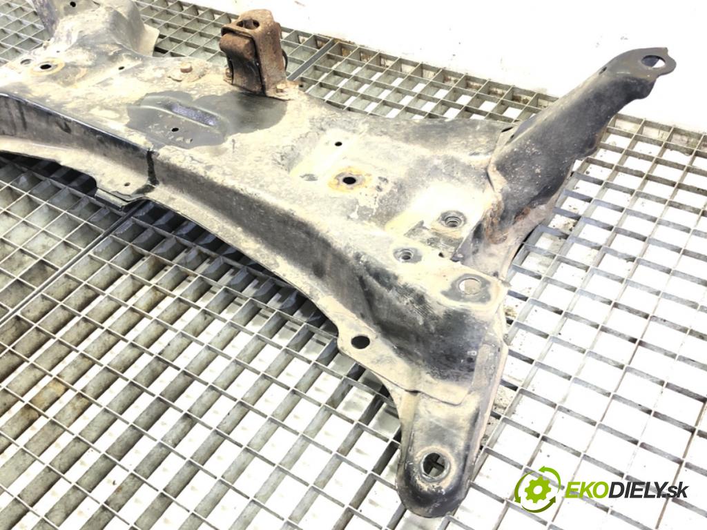 TOYOTA AYGO (_B4_) 2014 - 2022    1.0 VVTi (KGB40) 53 kW [72 KM] benzyna 2018 - 2022  výztuha pod motor  (Výztuhy přední)