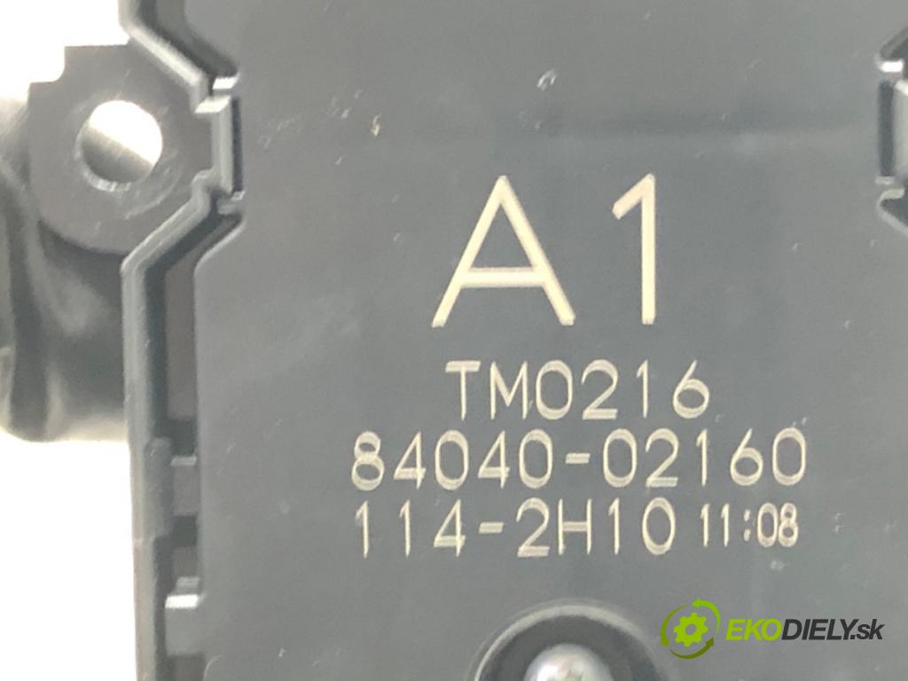 TOYOTA COROLLA sedan (_E21_) 2019 - 2022    1.8 VVTi Hybrid (ZWE211, MZEA12) 72 kW [98 KM] Hybryda silnik benzynowy / elektryczny 2019 - 2022  Prepínač okien 84040-02160 (Prepínače, spínače, tlačidlá a ovládače kúrenia)