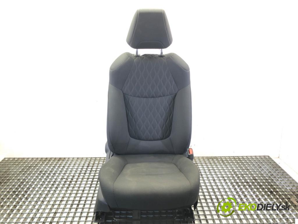 TOYOTA COROLLA sedan (_E21_) 2019 - 2022    1.8 VVTi Hybrid (ZWE211, MZEA12) 72 kW [98 KM] Hybryda silnik benzynowy / elektryczny 2019 - 2022  Sedadlo pravy predný 