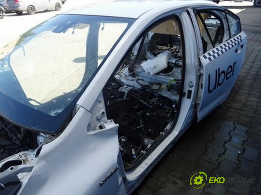 TOYOTA COROLLA sedan (_E21_) 2019 - 2022    1.8 VVTi Hybrid (ZWE211, MZEA12) 72 kW [98 KM] Hybryda silnik benzynowy / elektryczny 2019 - 2022  ČTVRŤÁK střecha blatník zadní část 