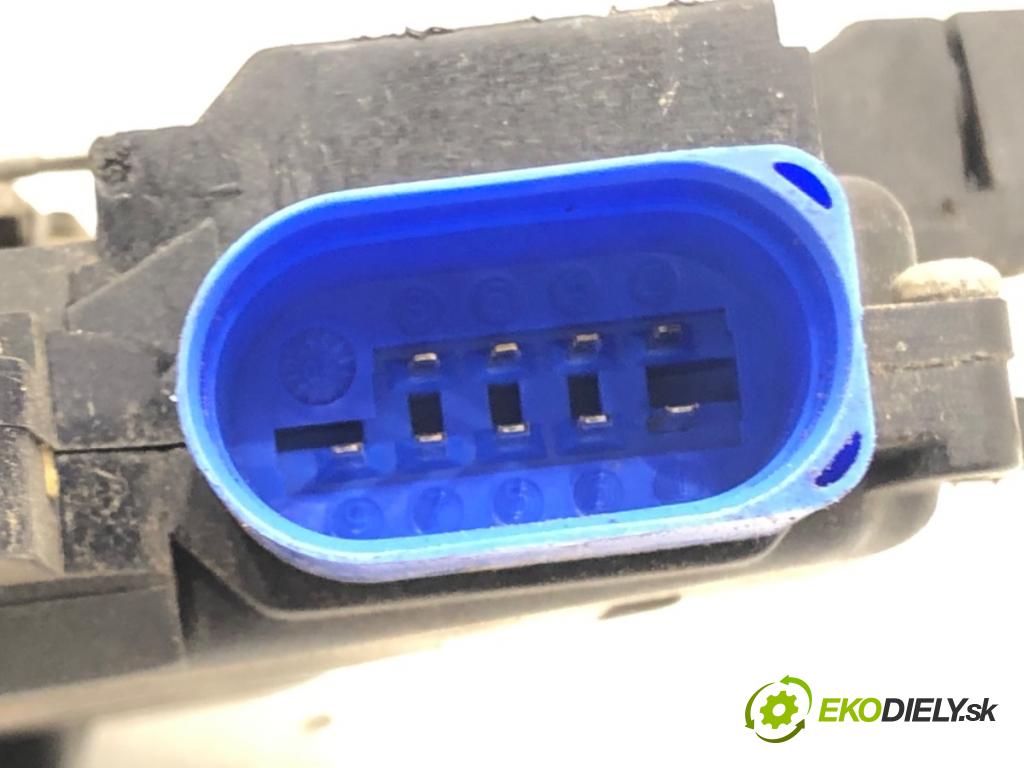 SEAT ALTEA (5P1) 2004 - 2022    1.9 TDI 77 kW [105 KM] olej napędowy 2004 - 2022  zámok dveře levý přední část 3D1837015