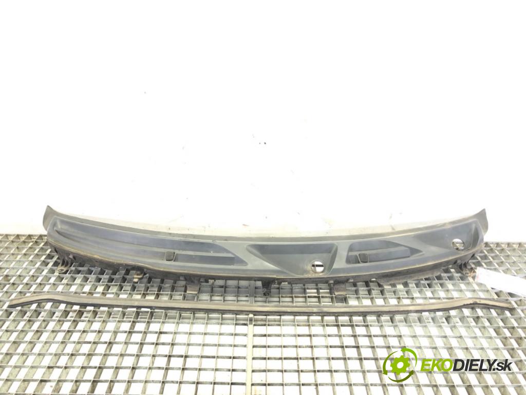 FIAT PANDA (169_) 2003 - 2022    1.1 (169.AXA1A) 40 kW [54 KM] benzyna 2003 - 2022  Torpédo, plast pod čelné okno  (Torpéda)