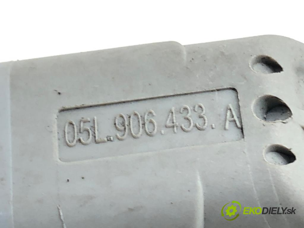 AUDI Q5 (FYB, FYG) 2016 - 2022    40 TDI Mild Hybrid quattro 150 kW [204 KM] Hybryda silnik Diesla / elektryczny 2019 - 2020  snímač pozice hřídele klikového 05L906433A (Snímače polohy kliky, vačky)