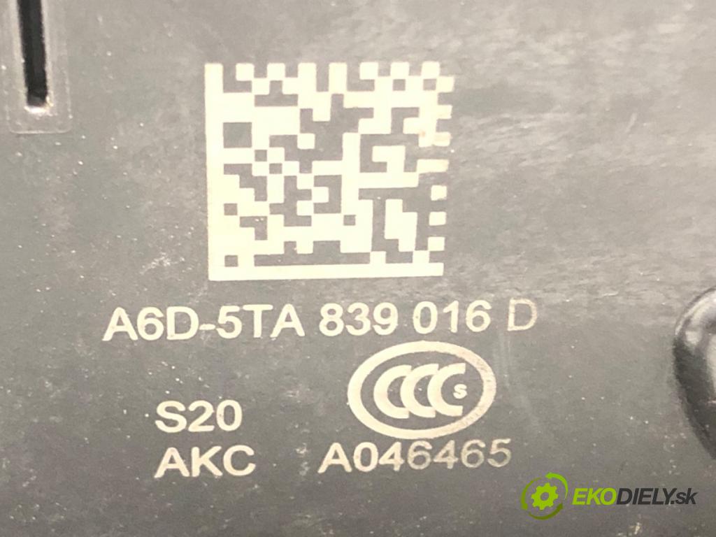 SKODA OCTAVIA III Combi (5E5, 5E6) 2012 - 2022    2.0 TDI 110 kW [150 KM] olej napędowy 2012 - 2022  zámok dveře pravý zadní část 5TA839016D
