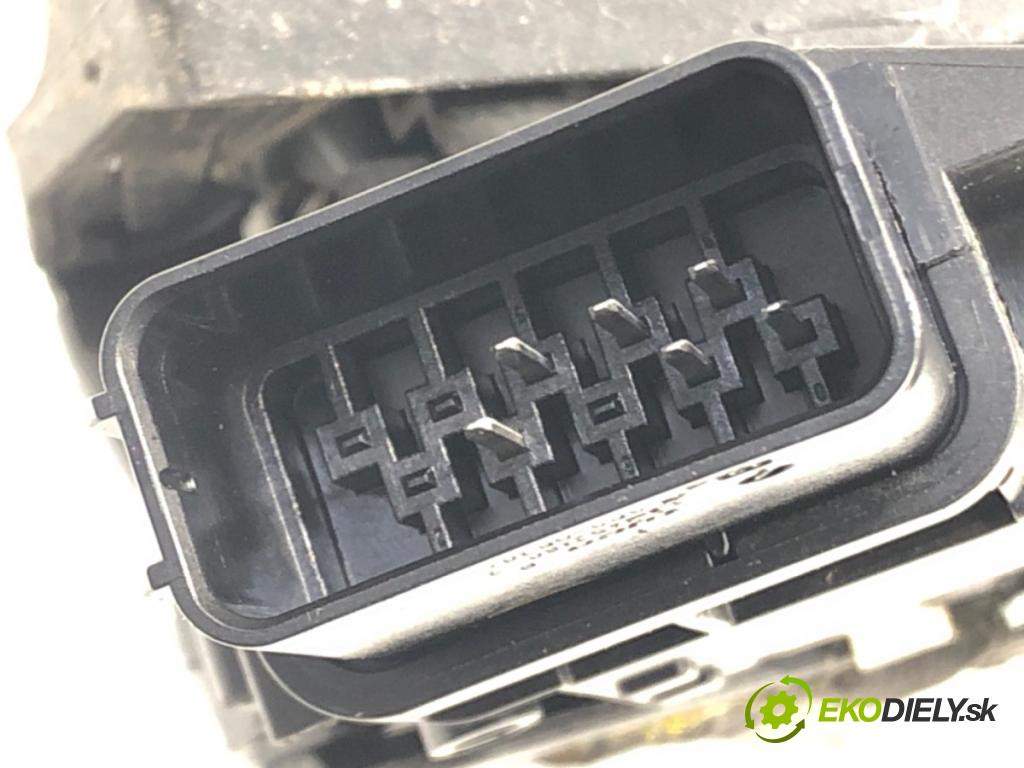FORD S-MAX (WA6) 2006 - 2014    2.0 107 kW [145 KM] benzyna 2006 - 2014  zámok dveře pravý přední část 6M2A-R21812-AA