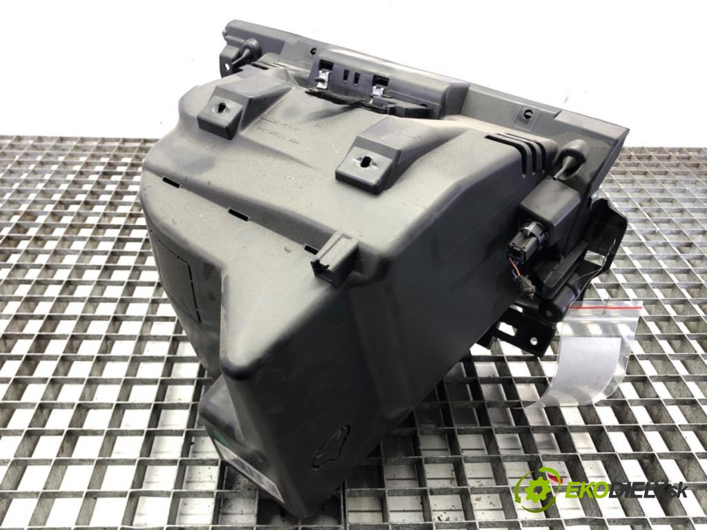 FORD S-MAX (WA6) 2006 - 2014    2.0 107 kW [145 KM] benzyna 2006 - 2014  Priehradka, kastlík spolujazdca  (Priehradky, kastlíky)