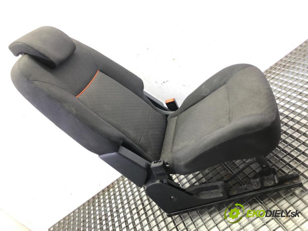 FORD S-MAX (WA6) 2006 - 2014    2.0 107 kW [145 KM] benzyna 2006 - 2014  Sedadlo zad