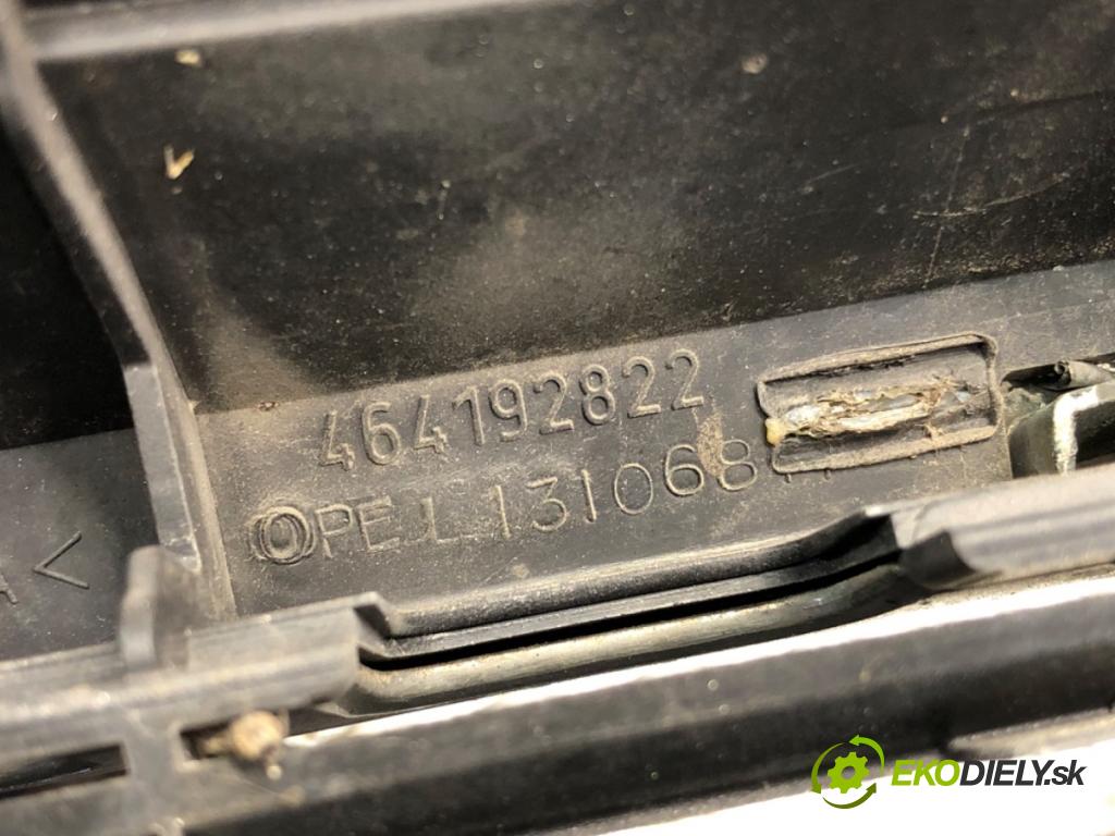 OPEL VECTRA C (Z02) 2002 - 2009    2.0 DTI 16V (F69) 74 kW [101 KM] olej napędowy 2002 - 2006  mřížka maska 13106811 (Mřížky (masky) chladičů)