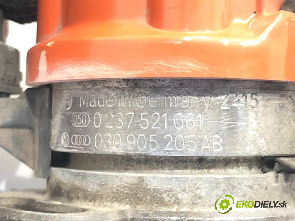 SEAT CORDOBA Vario (6K5) 1996 - 2002    1.6 i 55 kW [75 KM] benzyna 1996 - 2002  Rozdeľovač 030905205AB (Rozdeľovače)