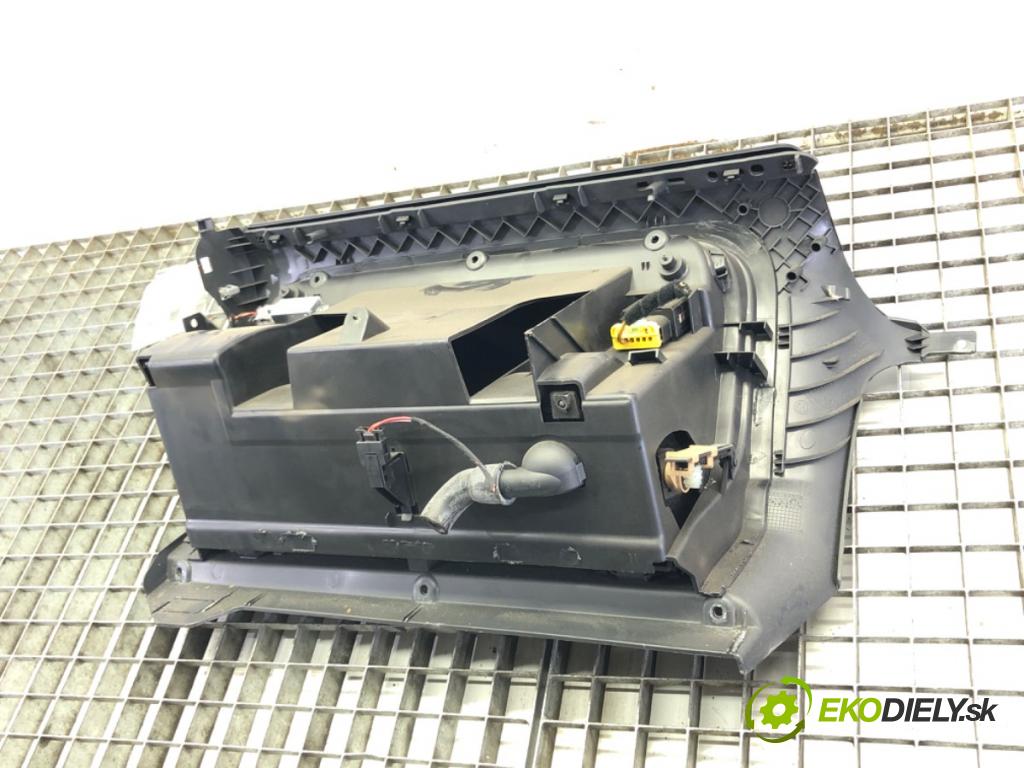 VW GOLF V (1K1) 2003 - 2010    1.9 TDI 77 kW [105 KM] olej napędowy 2003 - 2008  Priehradka, kastlík spolujazdca  (Priehradky, kastlíky)